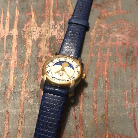 guess moon phase watch